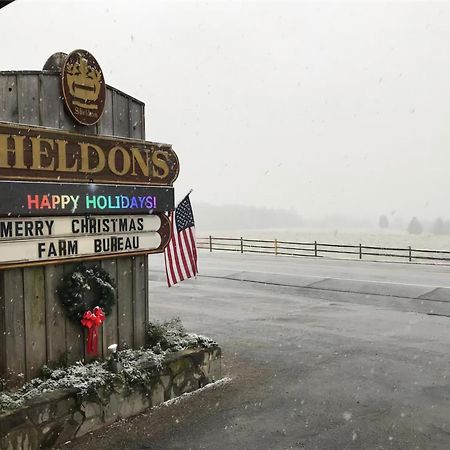 Oyo Sheldon'S Motel And Restaurant キーズビル  エクステリア 写真