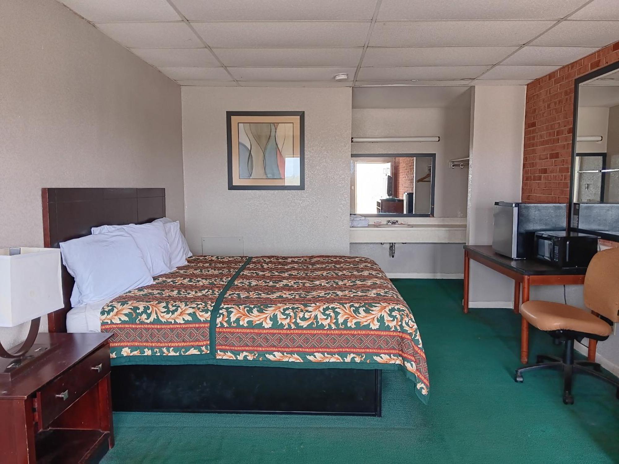 Oyo Sheldon'S Motel And Restaurant キーズビル  エクステリア 写真